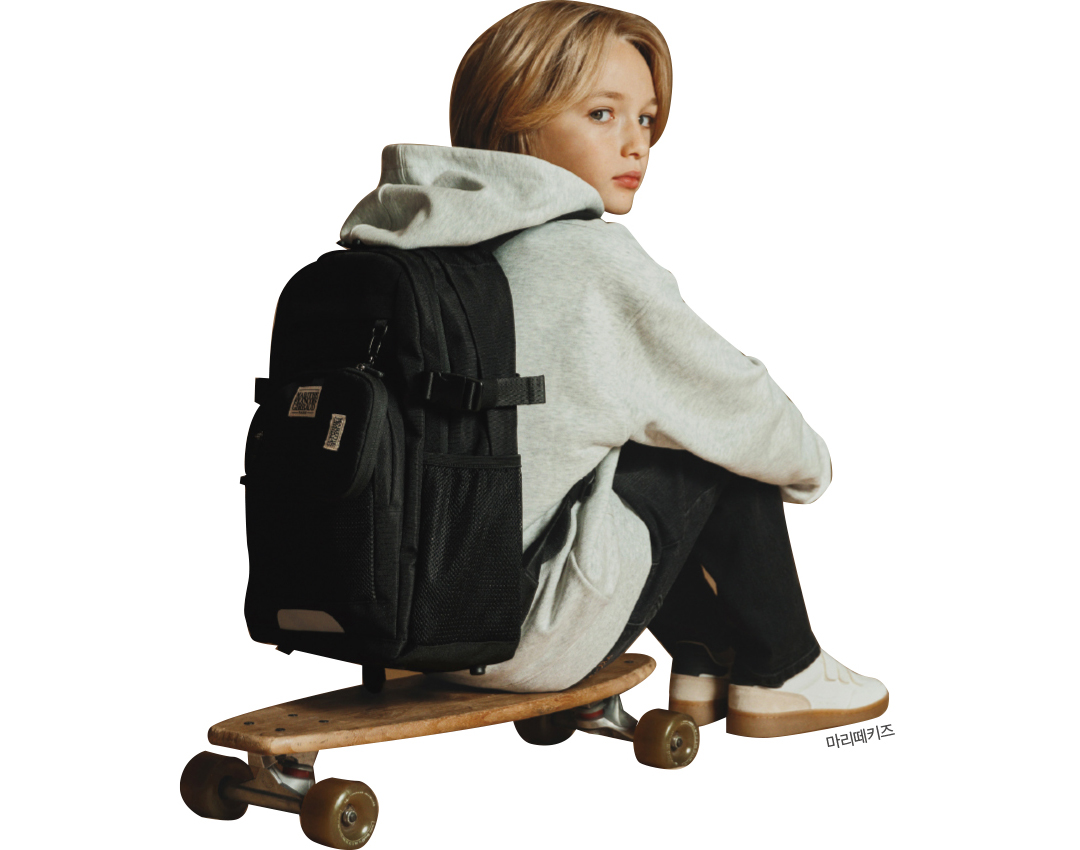 [월요기획] 2026 책가방 전쟁, ‘캉골~비스킷’ 올해 신제품 트렌드는?  2797-Image